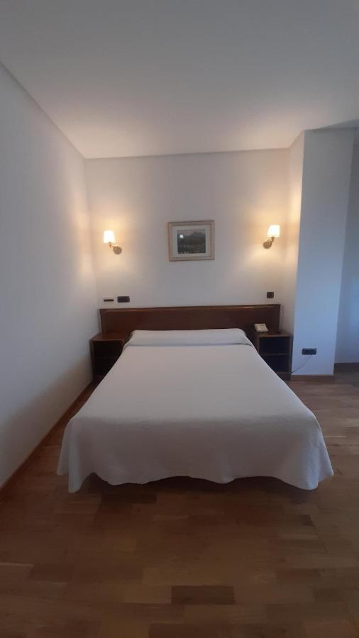 Hotel Las Moreras León Esterno foto