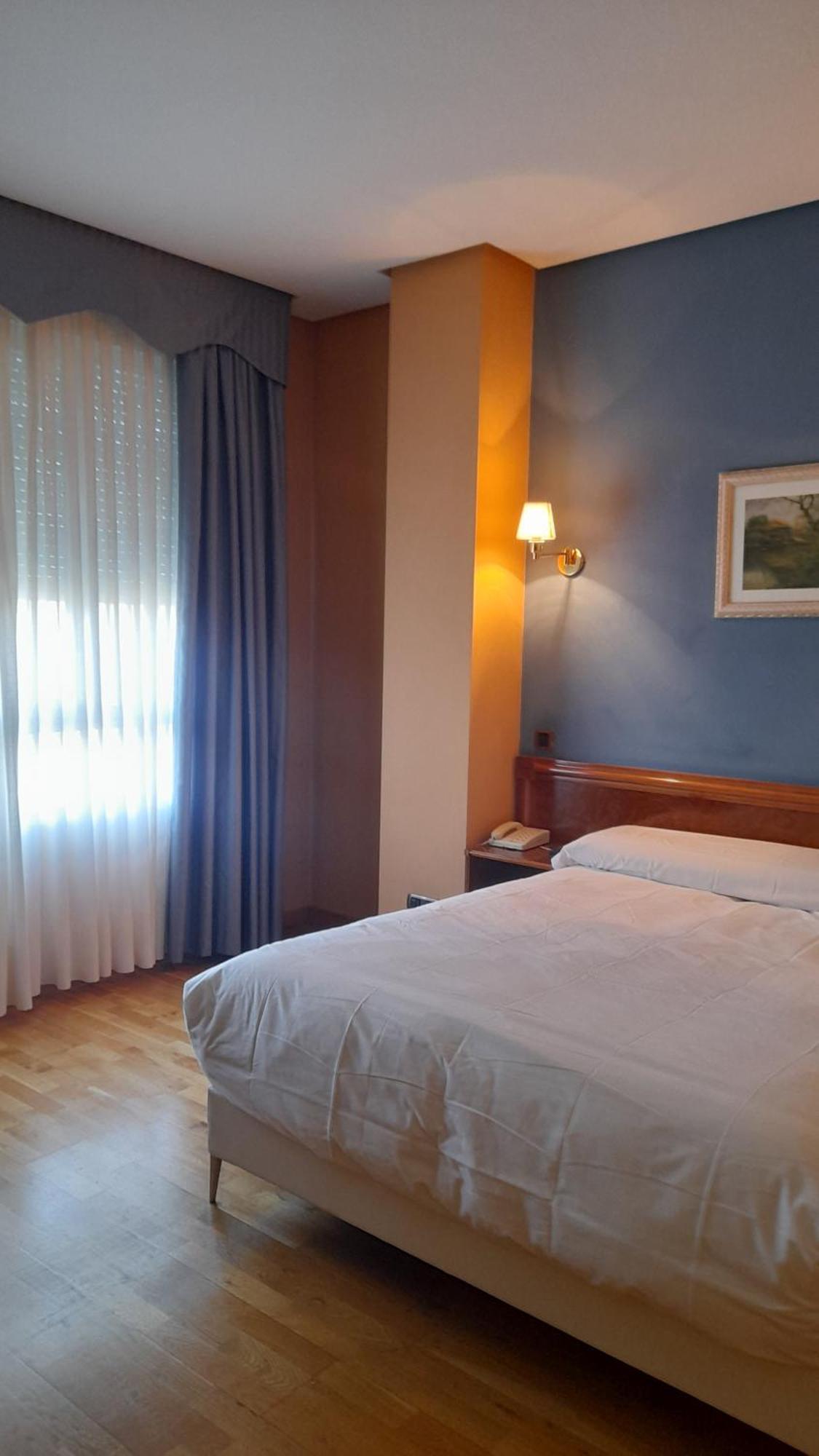 Hotel Las Moreras León Esterno foto