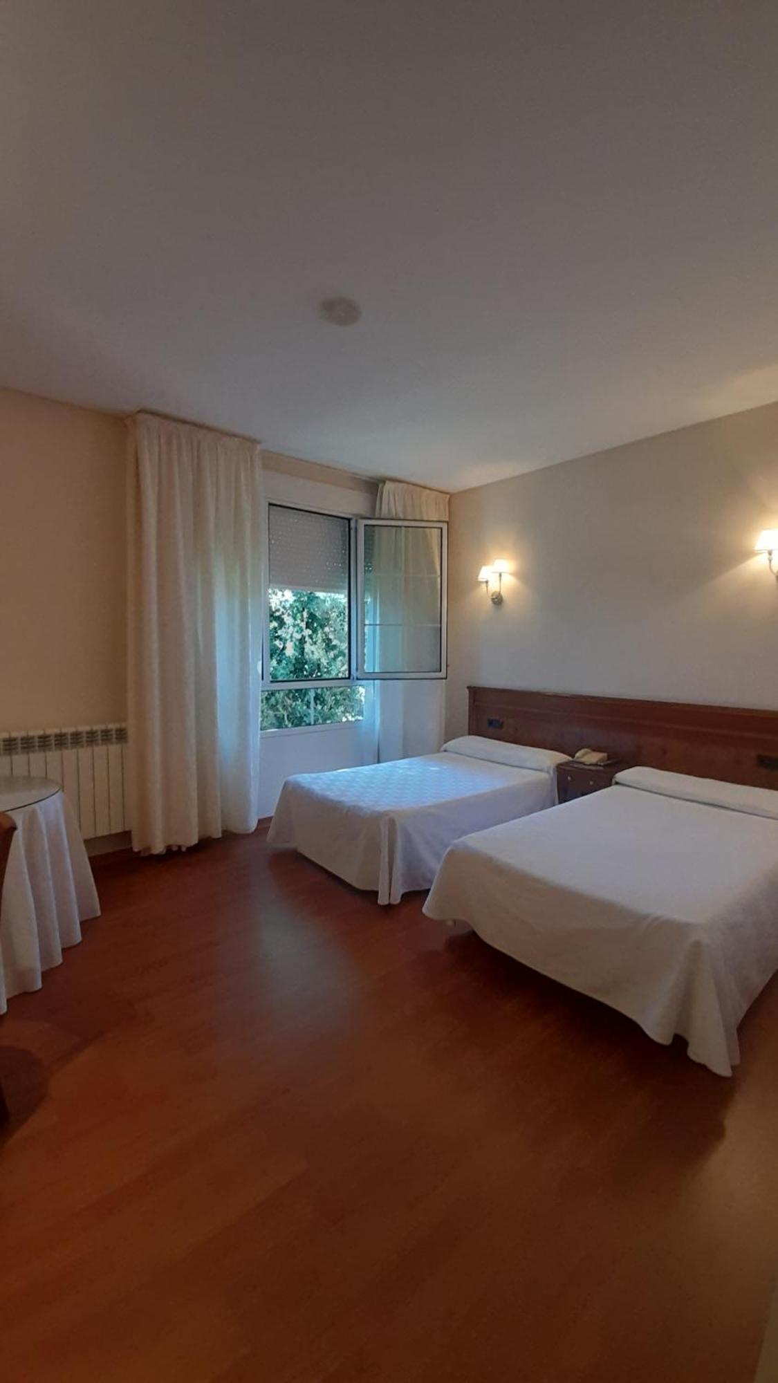 Hotel Las Moreras León Esterno foto